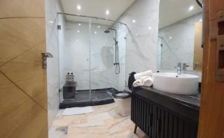 Stylish, Luxurious & Comfortable House 3 min to CFC 10 min to Beach - 6