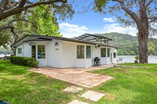 Lake Austin Bungalow - Private Dock - 0