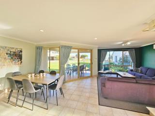 Pelican Shore Villa 22 - Kalbarri WA - 7