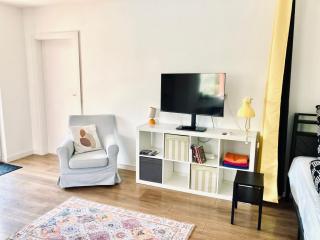 Modern Airy Studio & Fortuna Park Residence - 5