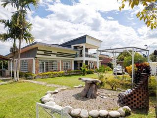 Finca Sakura Quindio cerca al Parque del Café - 1