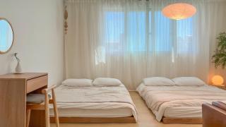 New JAJA Haenggung, SuwonㅣNext to Hwaseong Fortress ㅣ 165 sqm Large SpaceㅣCozy Korean VibeㅣComfortable & Well-keptㅣUp to 16 guestsㅣ2 Free Parkingㅣ2 Bathrooms ㅣ Loved by many guests - 6