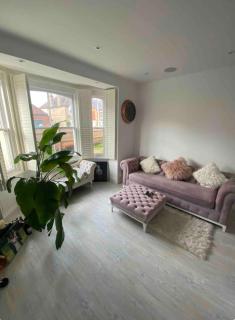 Private room in Caversham - 1