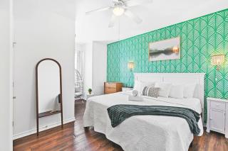 Resort Pool, 5 Bedroom, Spacious, King Beds, Near White Cap Beach, Patio, Grill - Corpus Christi - 8