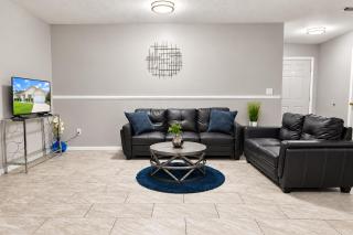 Centrally Located Home available for Longer Stays! - 8