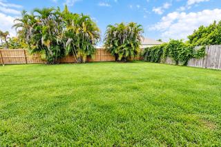 Centrally Located Home available for Longer Stays! - 3
