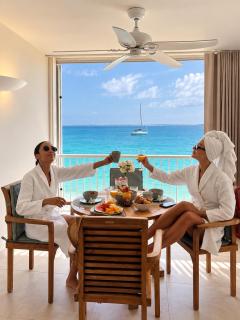 Grand Case Beachfront Apartment, Perfect for a couple looking a romantic Gateway - 0