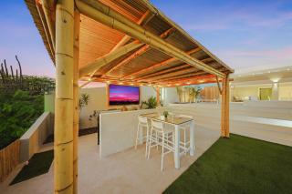 LUX 4BR Modern Villa Pool Oasis Villa Romelli - 7