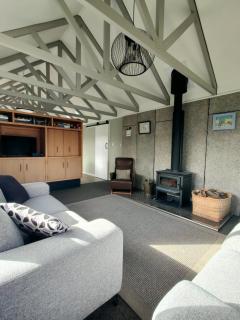 Character Home - Mountain Views & Private Backyard - 1