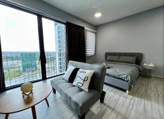 Mews Modern Suites Trefoil With Netflix WIFI - 6
