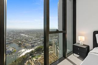 Elegant 2BR Broadbeach Island Getaway - 2