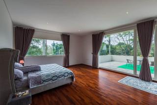 Luxury Tropical Modern House - 1