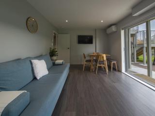 Beachside Bliss - Two Bedroom Apartment - 5