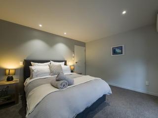 Beachside Bliss - Two Bedroom Apartment - 1