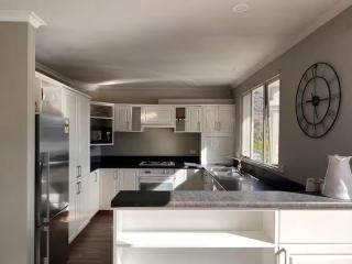Lake View 2 BR Close to Queenstown & Ski Field - 7
