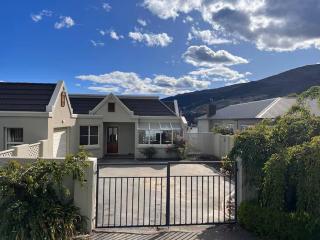 Lake View 2 BR Close to Queenstown & Ski Field - 4