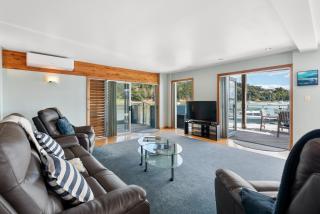 Bay of Islands 2 Bedrooms On The Water-The Landing - 7