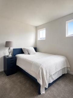 Designer Home, 3BR, Fast WiFi, Close to Naperville Downtown - 6