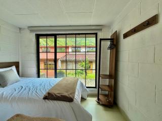 Private hot tub and 3 bedrooms Baños de Agua Santa - 1