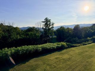 Renovated 1 Bedroom Sleeps 5 Mountain Views Indoor Pool Near Loon - 1