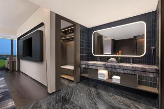 Crowne Plaza Suzhou Taihu Lake by IHG - 7