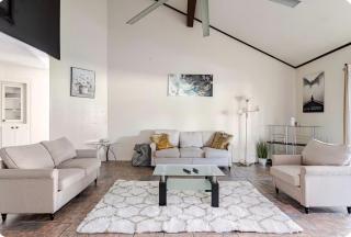 Spacious family home, quiet and neighborhood - 0