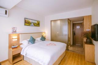 Super 8 Hotel Xiamen Train Station Holiday Mall Branch - 1