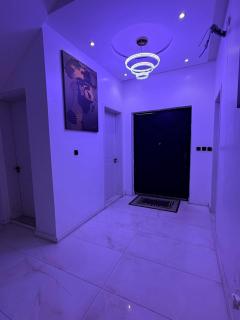 Luxury 4BR in Lekki Phase with Rooftop & Gym - 7