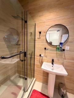 Luxury 4BR in Lekki Phase with Rooftop & Gym - 5