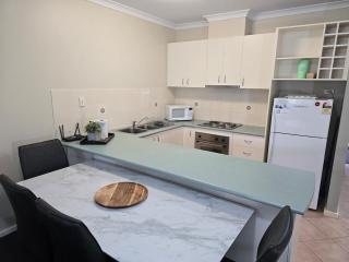 Waterside Canal retreat living - 1