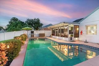 Waterfront Heated Saltwater Pool 8 mi to Beach - Largo - 0