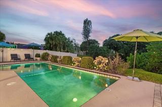 Waterfront Heated Saltwater Pool 8 mi to Beach - 0