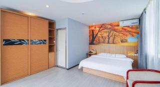 PAI Hotels Shijiazhuang Railway Station West Square - 2