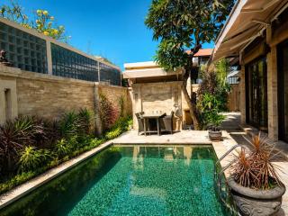 Villa Kenanga Sanur Traditional Balinese House - 5