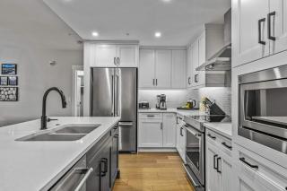 The Bluebird Suite - Mountain Views - Hot Tub - 2BR - 3