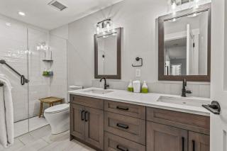 The Bluebird Suite - Mountain Views - Hot Tub - 2BR - 1