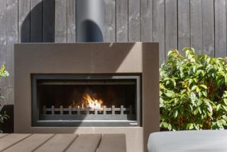 Modern Villa · Outdoor Fireplace . Mountain Views - Wanaka - 7
