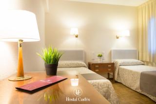 Hostal Cortes - 6