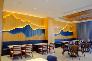 Yinhu Junyi Hotel（Wildlife Park） - 1