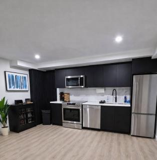 Modern 1BR Retreat Fully Furnished 30 or more Day Stays NO PETS - 7