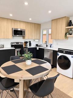 Modern 3BR Home Near CHEO General Hospital - 7
