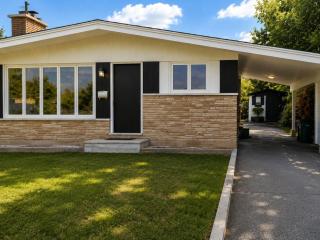 Modern 3BR Home Near CHEO General Hospital - 6