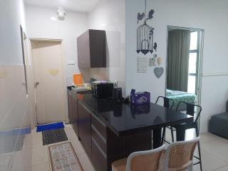 Homestay Vista Alam 1 Room Studio Shah Alam City Centre Near UITM SACC PKNS HOSPITAL AVISENA By HaideenL3A - 1