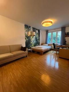 Stylish Central Luxury Apartment - 7
