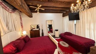 LOFT SARAGOZZA GIPSY in centro vicino a Piazza Maggiore - 8