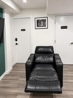Prime Location, beautiful modern one bedroom spacious suite few minutes to West Edmonton Mall and Enoch Cree Casino - 7