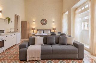 BnBNova - 2BR Duplex - Historic Old Town - 5