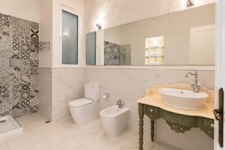BnBNova - 2BR Duplex - Historic Old Town - 1