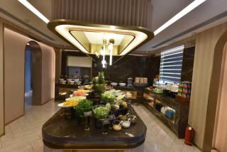 PALACE HOTELS -Beijing Datun Road East Subway Station Beijing's Bird Nest - 9