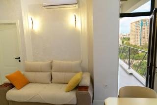 Modern 2-Bedroom Apartment Near 28 May Metro & City Center - 7